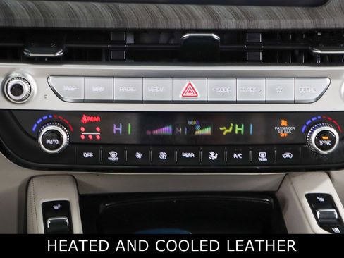 Used 2024 Kia Telluride EX w/ EX Captain's Chair Package image 20