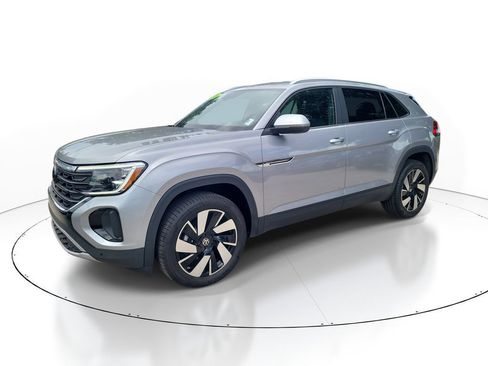 Used 2024 Volkswagen Atlas Cross Sport SE FWD image 4