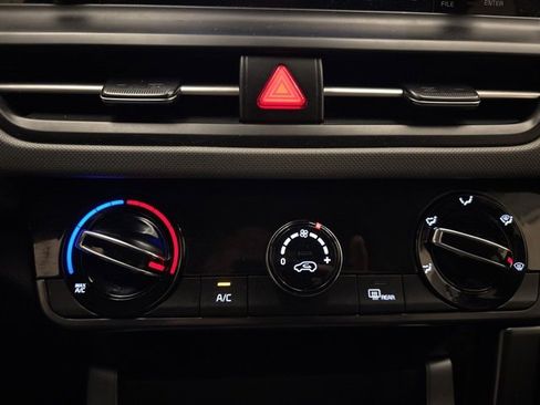 Certified 2026 Kia Seltos LX image 17