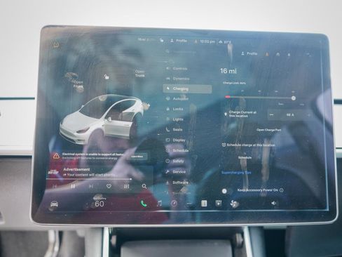 Used 2020 Tesla Model Y Long Range image 13