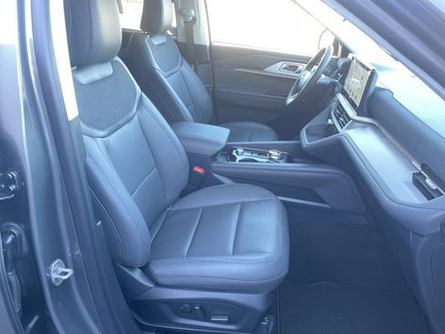 New 2026 Ford Explorer Active w/ Active Comfort Package image 48