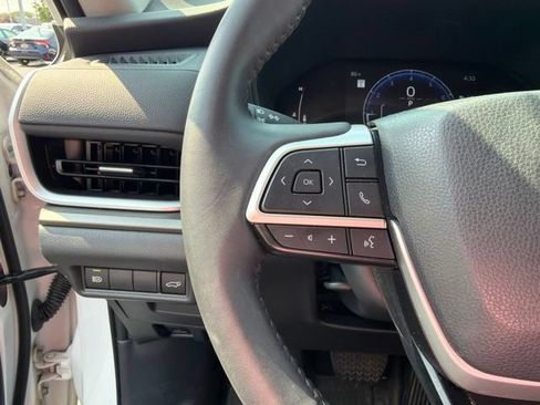 Used 2024 Toyota Grand Highlander AWD image 22