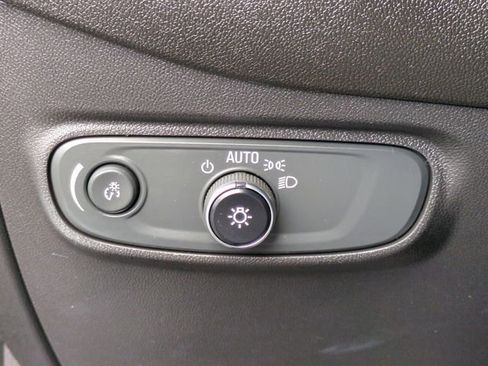 Certified 2023 Chevrolet Equinox LT image 18