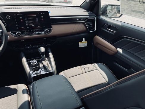 New 2025 GMC Canyon AT4 w/ Nightfall Edition image 25