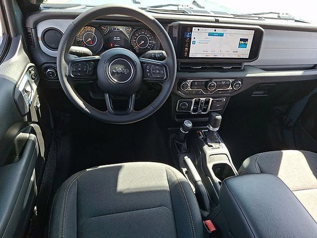 Used 2024 Jeep Gladiator Sport AWD/4WD image 13