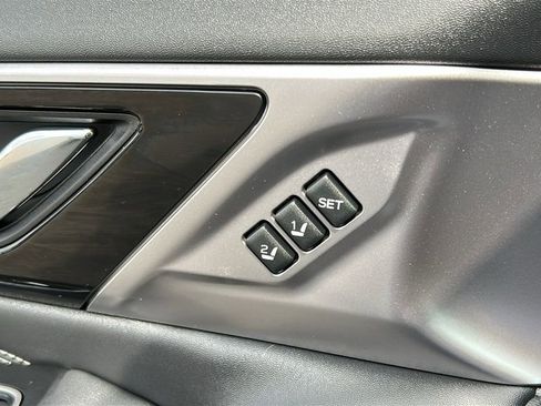 Used 2022 Subaru Outback Limited image 21