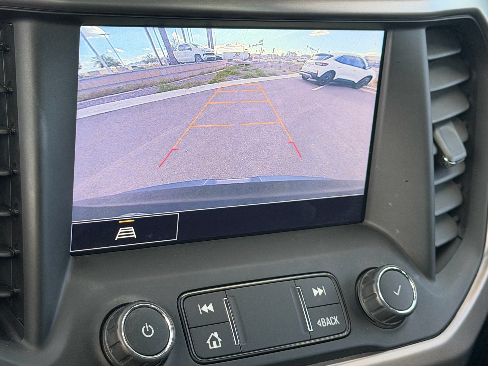 Used 2022 GMC Acadia AT4 w/ Preferred Package AWD/4WD image 29