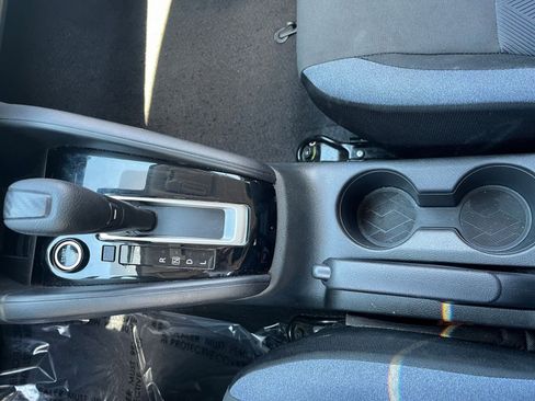 Used 2025 Nissan Versa SV FWD image 39