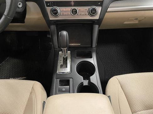 Used 2017 Subaru Outback 2.5i Premium AWD/4WD image 11