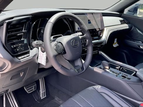 New 2026 Lexus TX 500h AWD image 10