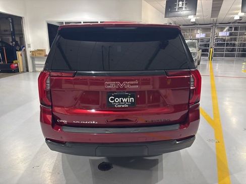 Used 2025 GMC Yukon XL Elevation w/ Elevation Premium Package image 8