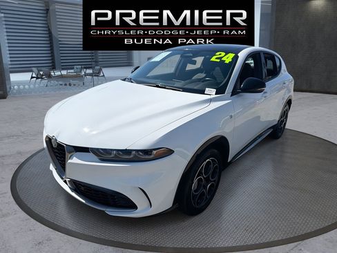 Used 2024 Alfa Romeo Tonale Ti AWD/4WD image 1