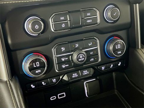 Used 2022 Chevrolet Tahoe Premier image 19