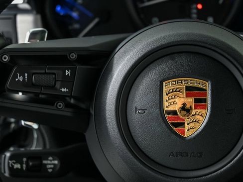 New 2026 Porsche Macan image 10