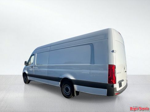 Used 2026 Mercedes-Benz Sprinter 2500 image 3