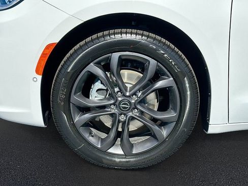 New 2026 Chrysler Pacifica Select FWD image 19