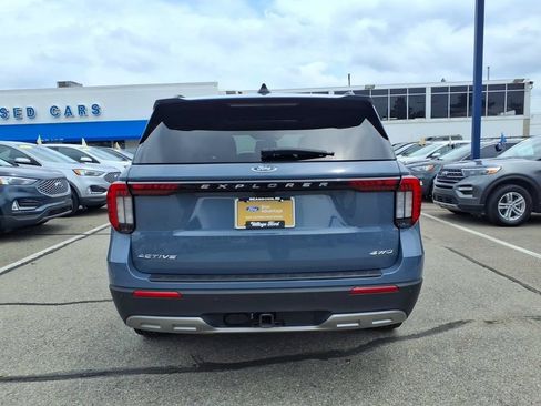 Used 2025 Ford Explorer Active w/ Active Comfort Package AWD/4WD image 8