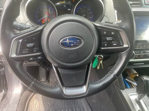 Used 2019 Subaru Outback 2.5i Premium AWD/4WD image 12