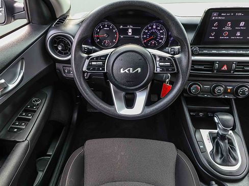 Certified 2023 Kia Forte LXS w/ LXS Technology Package FWD image 17