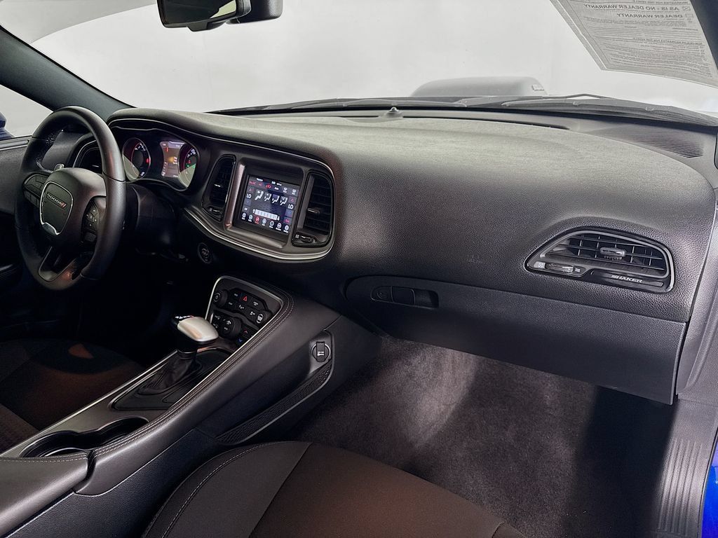 Used 2018 Dodge Challenger R/T RWD image 27