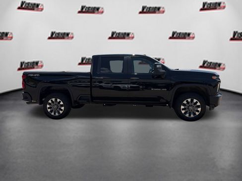 Used 2021 Chevrolet Silverado 2500 Custom w/ Custom Convenience Package AWD/4WD image 4