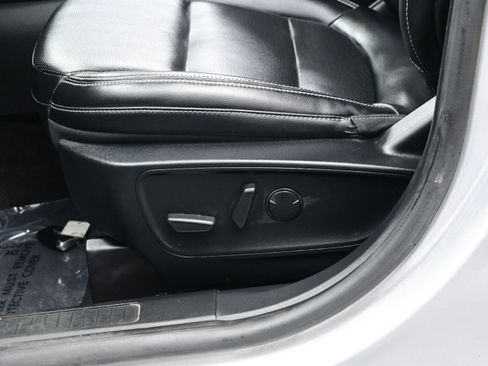 Used 2020 Ford Escape SEL image 12