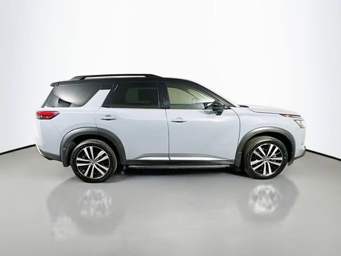 Used 2023 Nissan Pathfinder Platinum w/ Lighting Package (N93) FWD image 7