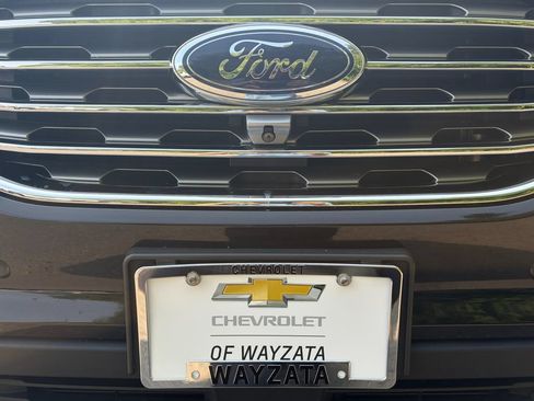 Used 2020 Ford Edge Titanium w/ Equipment Group 301A AWD/4WD image 32