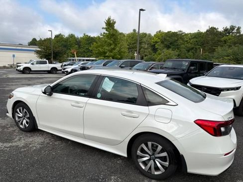 Used 2024 Honda Civic LX image 5