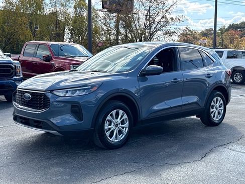 Used 2023 Ford Escape Active w/ Tech Pack #2 image 7