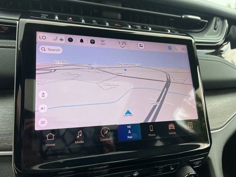 Used 2023 Jeep Grand Cherokee 4WD 4xe image 29