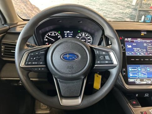 Used 2025 Subaru Outback 2.5i image 11