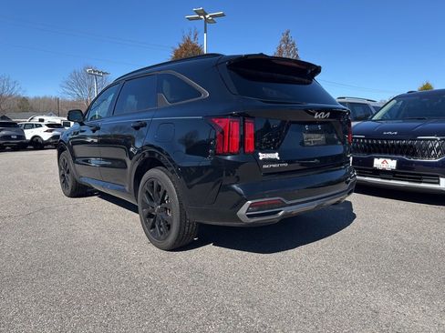 Used 2023 Kia Sorento SX image 3