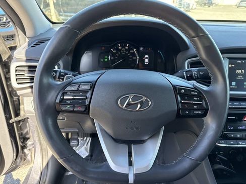 Used 2019 Hyundai Ioniq Plug-In Hybrid image 42