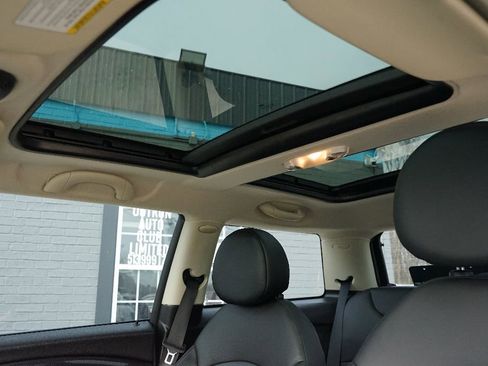 Used 2011 MINI Cooper S image 11