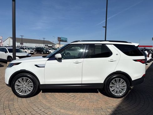 Used 2018 Land Rover Discovery HSE image 8
