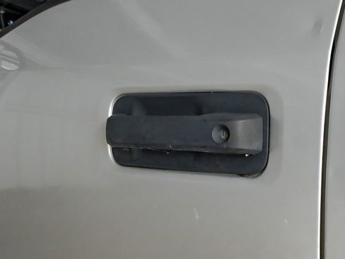 Used 2016 Ford F150 XLT RWD image 39