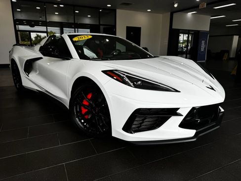 Used 2023 Chevrolet Corvette Stingray Premium Conv w/ Z51 Performance Package RWD image 1