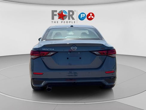 Used 2025 Nissan Sentra SR FWD image 12