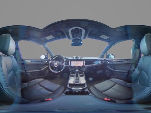 Used 2025 Porsche Macan image 30