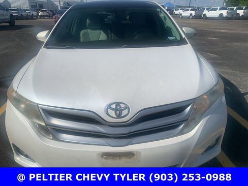 Used 2015 Toyota Venza XLE w/ XLE Premium Package FWD image 2