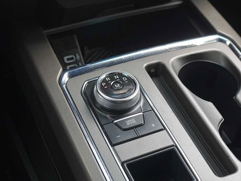 Used 2019 Ford Expedition XLT w/ Equipment Group 201A RWD image 21