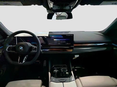 New 2026 BMW 540i xDrive w/ Executive Package image 16