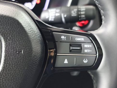 New 2025 Honda Pilot Touring image 18