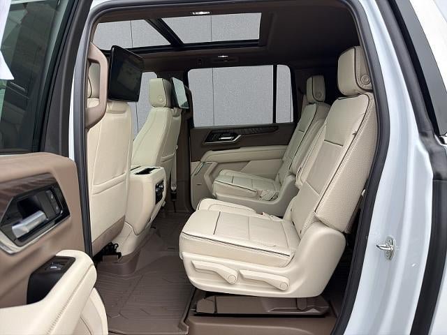 Used 2026 GMC Yukon XL Denali w/ Denali Reserve Package AWD/4WD image 25