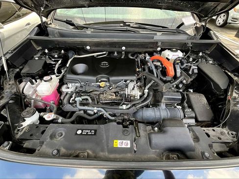 Used 2021 Toyota RAV4 XLE image 31