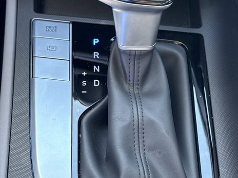 Certified 2025 Hyundai Elantra Sport image 26