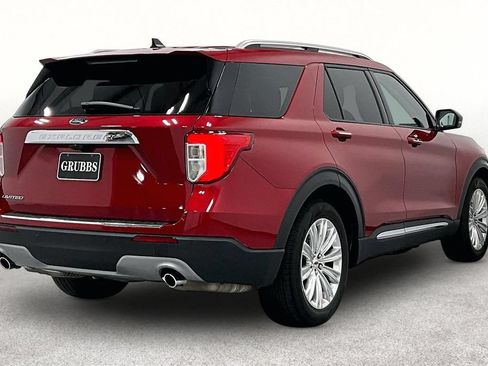 Used 2022 Ford Explorer Limited w/ Equipment Group 301A RWD image 2
