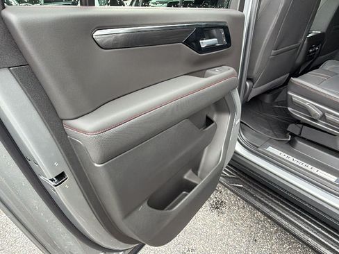 New 2026 Chevrolet Suburban RST w/ Comfort Package AWD/4WD image 19