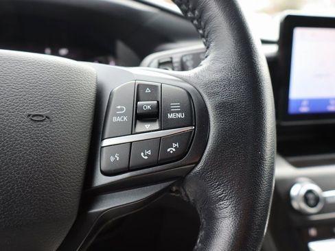 Used 2020 Ford Explorer XLT w/ Equipment Group 202A AWD/4WD image 7